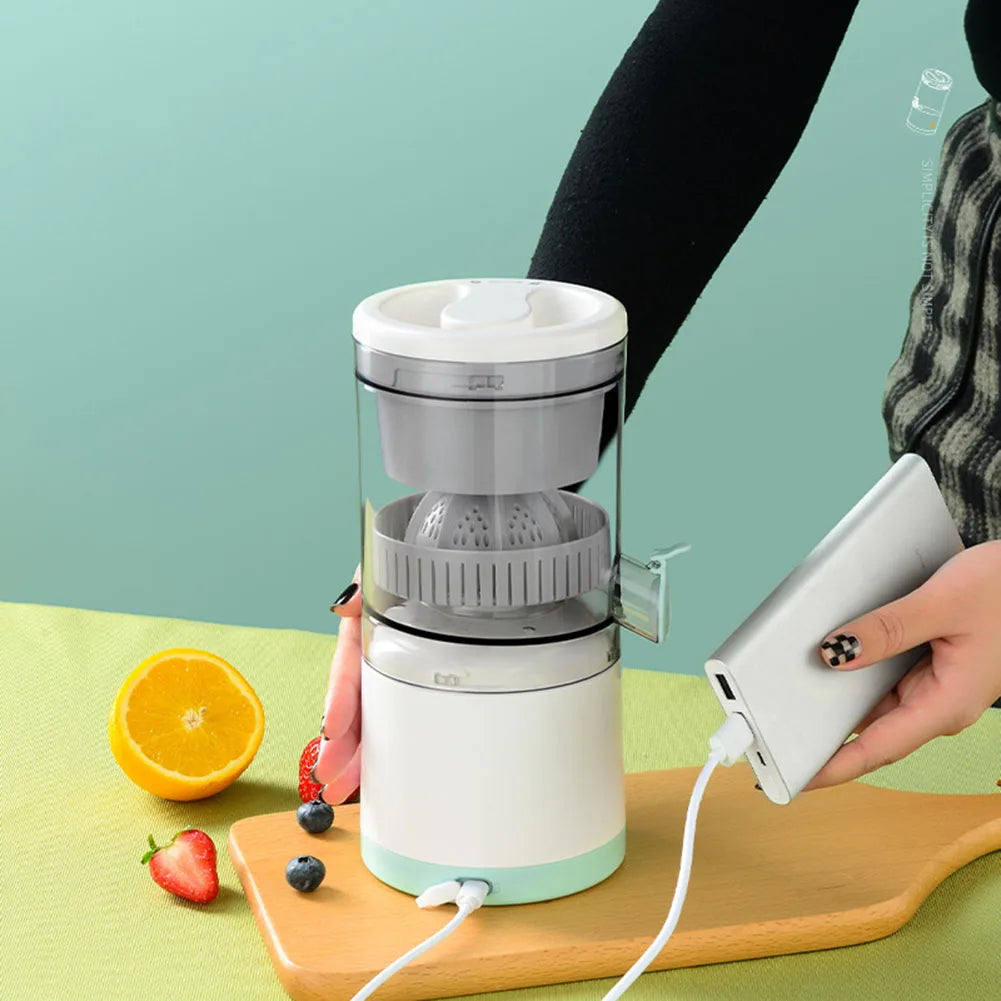 Portable USB Electric Citrus Juicer for Travel"